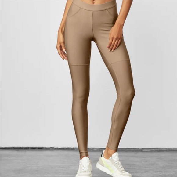Alo yoga high waist Airlift utility Legging - Picture 1 of 5